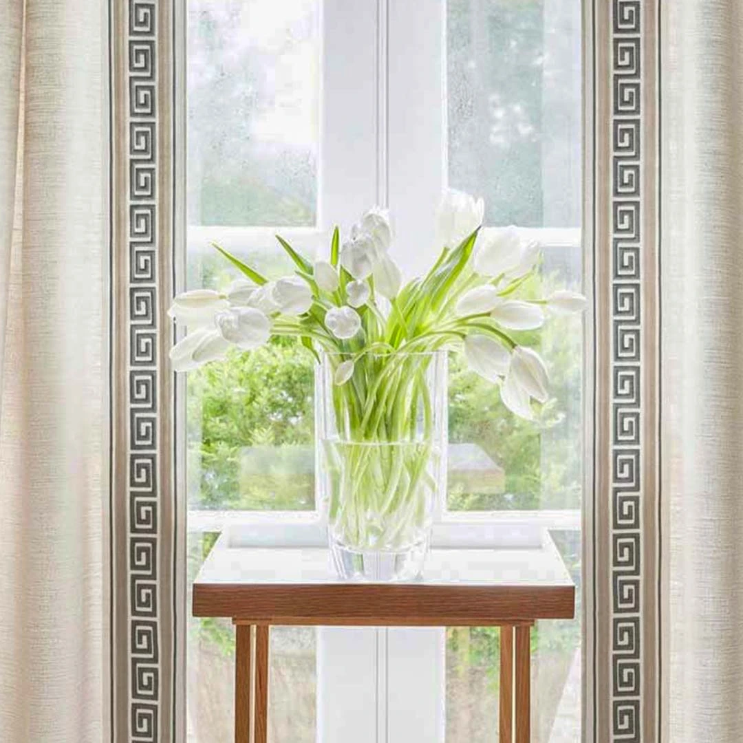 Curtain Braids and Borders