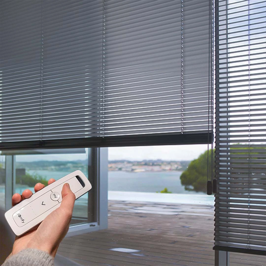Smart Motorized Aluminium Venetian Blind
